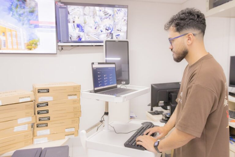 Hu-Uepg amplia atendimento com investimento em carrinhos beira-leito