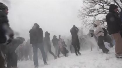 Frio intenso nos EUA provoca cancelamento de mais de 17 mil voos