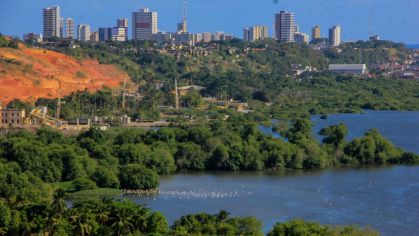 Maceió terá semana com chuvas leves e céu parcialmente nublado