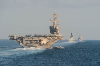 Grupo de ataque do USS Abraham Lincoln se posiciona no Oriente Médio