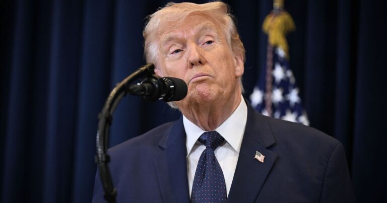 Alta do petróleo pressiona Trump a reconsiderar estratégia contra Irã