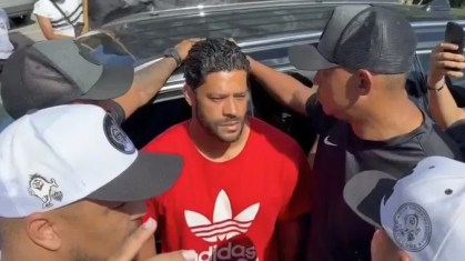 Hulk esclarece situação no Atlético durante conversa com torcedores no CT