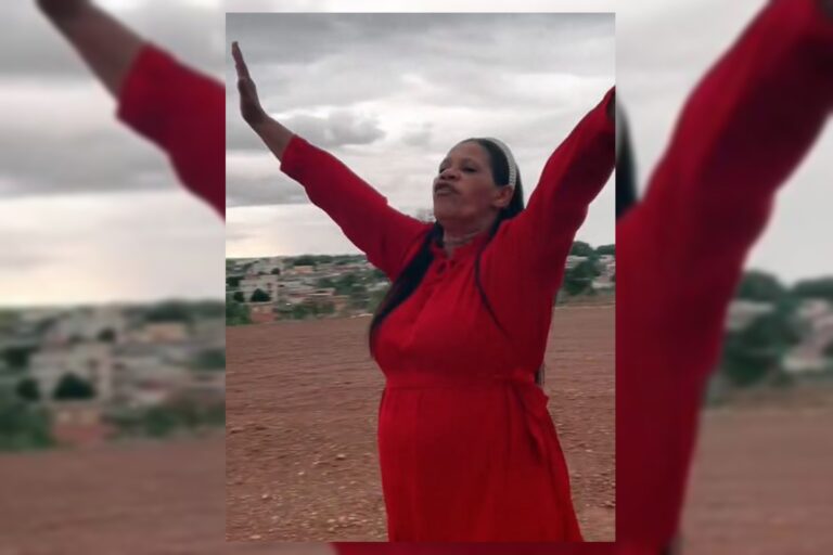 Influencer pede chuva com trovão durante caminhada de Nikolas Ferreira