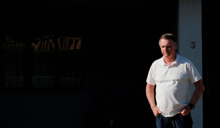 Condições da cela de Jair Bolsonaro são avaliadas após denúncia de ruído excessivo