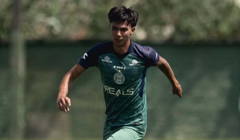 Coritiba amplia elenco com jovens para segunda rodada do Paranaense