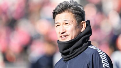 Kazuyoshi Miura renova carreira no futebol japonês aos 58 anos