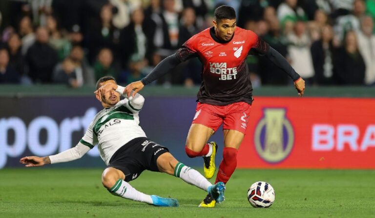 Atletiba movimenta o paranaense com transmissão ao vivo e escalações definidas