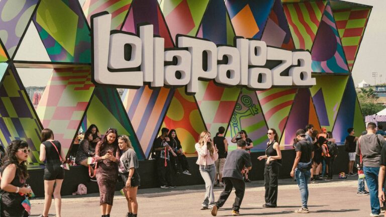 FBC levanta bandeira da Palestina no Lollapalooza 26