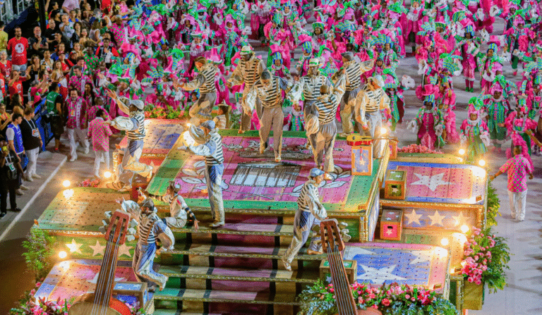 Mangueira destaca cultura amazônica no Carnaval 2026 no Rio