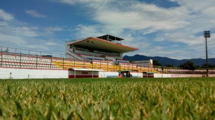 Bangu e Flamengo disputam partida decisiva no Campeonato Carioca