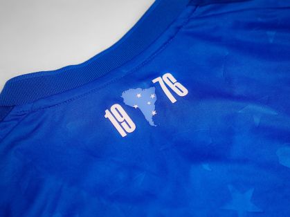 Cruzeiro lança uniforme inspirado na conquista da Libertadores de 1976