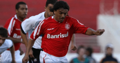 Perdigão denuncia agressão de policial após jogo no Paraná