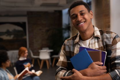 Estágio em sp oferece oportunidades para ensino médio e superior em 2026