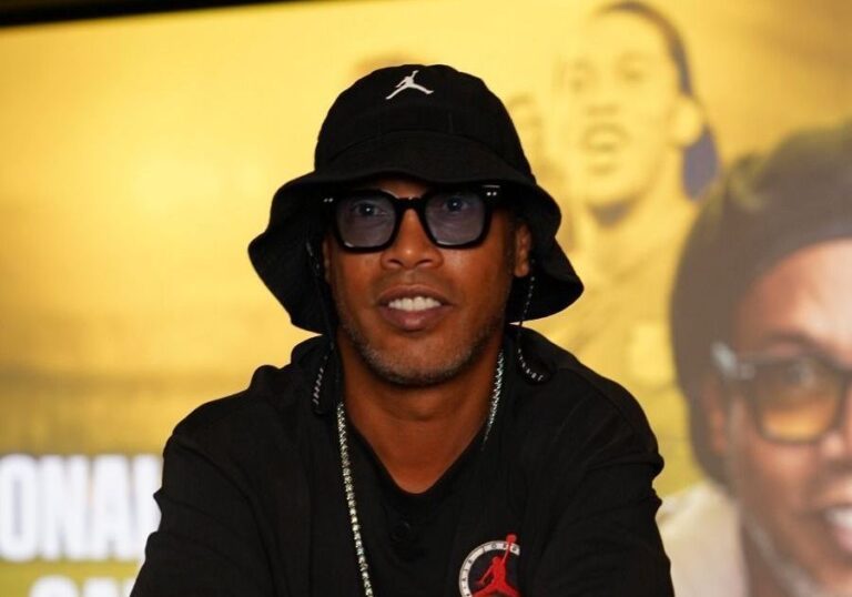 Ronaldinho gaúcho revela emoção ao virar documentário na Netflix