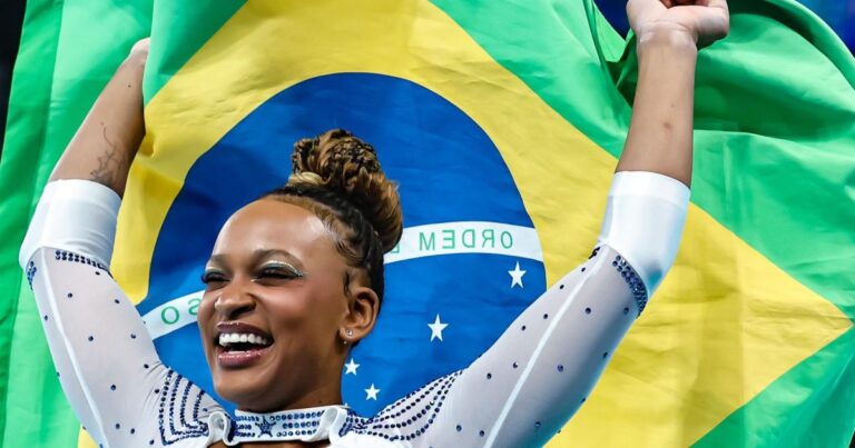 Rebeca Andrade será porta-bandeira nos Jogos Olímpicos de Inverno Milão-Cortina 2026