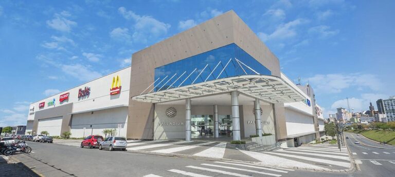 Polícia de Ponta Grossa apura invasão em joalheria do Shopping Palladium