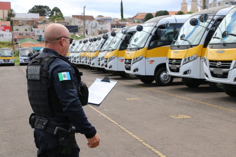 Prefeitura de Castro fiscaliza transporte escolar para garantir segurança em 2026