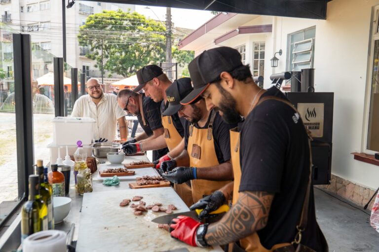 Domingos de verão american bbq promovem encontros gastronômicos em Curitiba