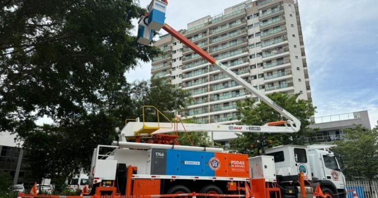 Comlurb implanta poda de árvores sem corte de energia no Rio