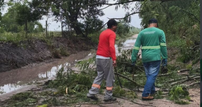 Chuvas fortes no Espírito Santo causam desabamento e morte de criança