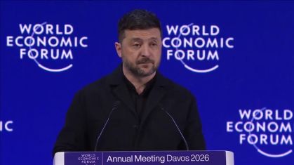 Zelensky destaca prisão de Maduro e liberdade de Putin em Davos