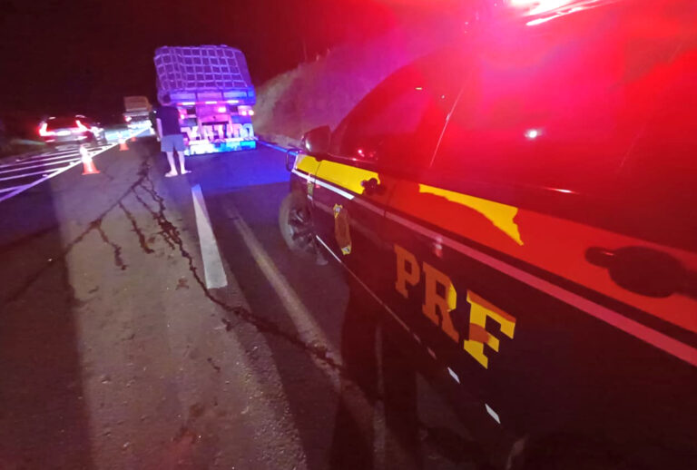 Acidente fatal no trevo de Imbituva envolve caminhão e carro