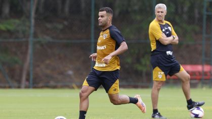 Corinthians busca verba para pagamento do empréstimo de Alisson