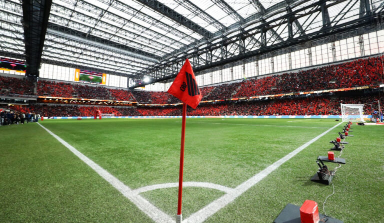 Athletico anuncia novo gramado sintético com tecnologia da FieldTurf