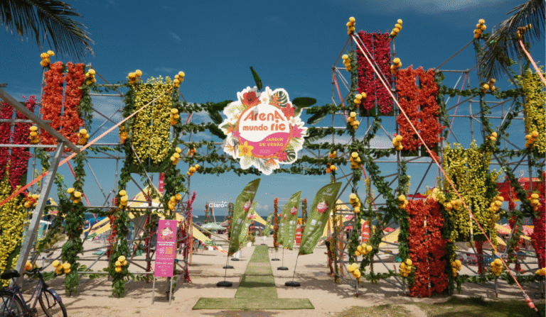 Arena Mundo Ric atrai multidão com jardins temáticos em Matinhos