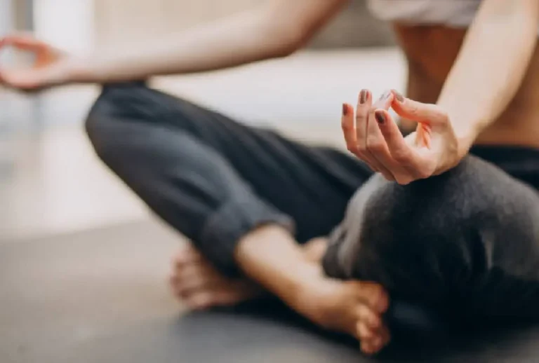 ufpr lança aulas gratuitas de yoga em Curitiba com inscrições abertas