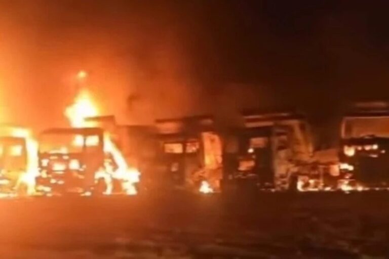 Incêndio destrói caminhões e máquinas em obra da br-153 em goiás