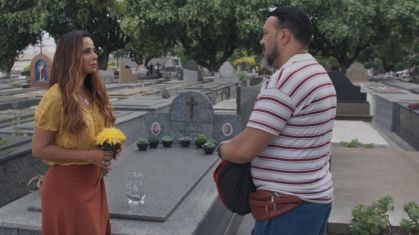 Web reage à primeira cena de Belo e Viviane Araújo em Três Graças