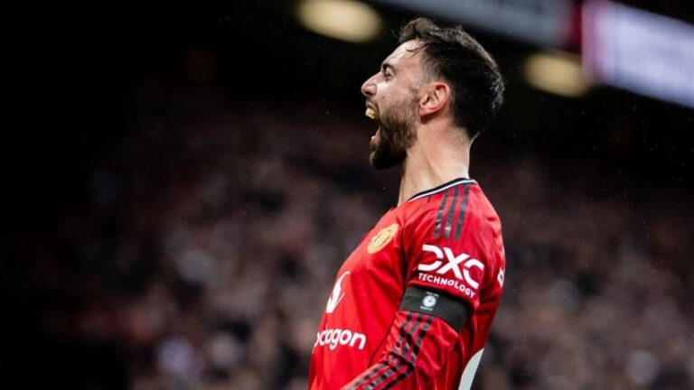Manchester United confirma vaga no G-4 com vitória sobre Tottenham