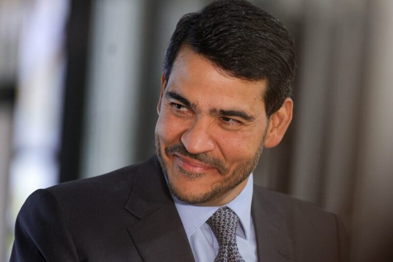 Messias avança em campanha para vaga no STF com apoio no Senado
