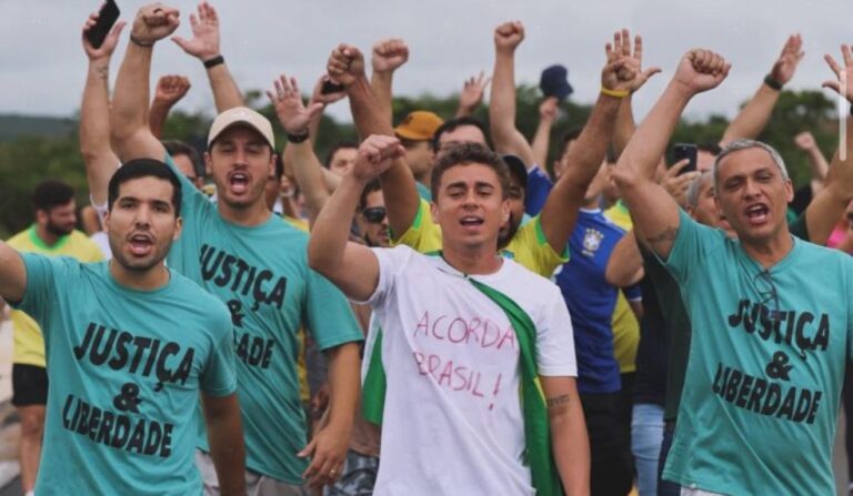 Raio fere 30 apoiadores na caminhada de Nikolas Ferreira em Brasília