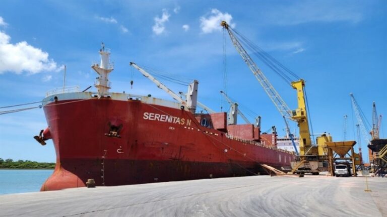 Tarifas suspensas aliviam tensão no comércio químico entre Brasil e Estados Unidos