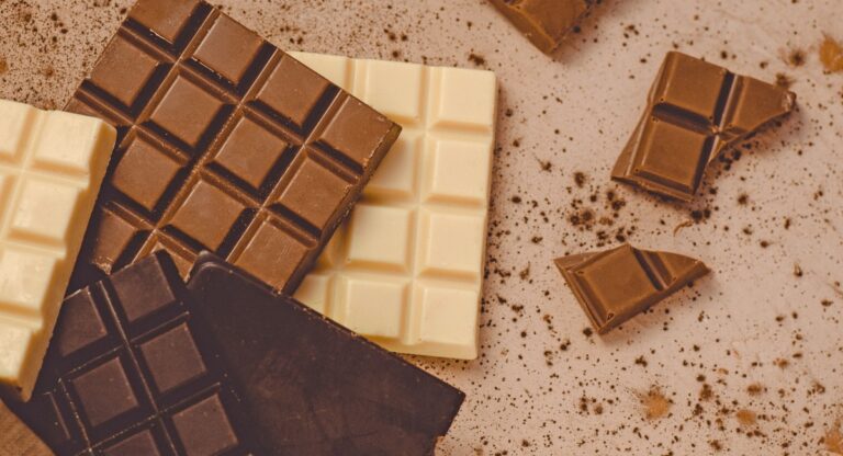 Queda no preço do cacau deve baratear chocolate neste ano