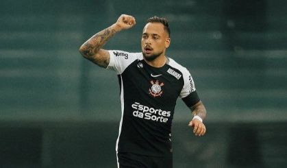 Atlético-MG reforça meio-campo com Maycon, ícone campeão no Corinthians