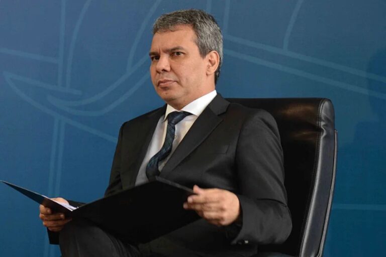 Wellington César é cotado para assumir Ministério da Justiça em 2026