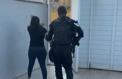 Dama do crime e elo do Comando Vermelho é capturada no Rio de Janeiro