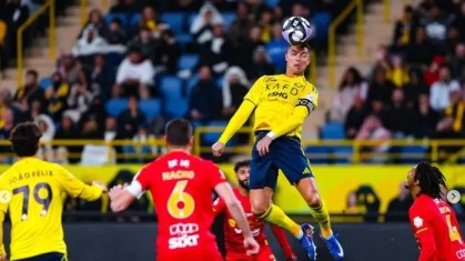 Cristiano Ronaldo marca, mas Al-Nassr sofre derrota crucial na Liga Saudita