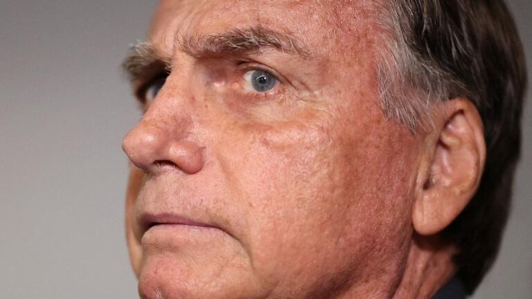 Consequências de pancadas na cabeça: o caso de Bolsonaro