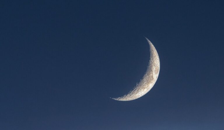 Fase da Lua Minguante em 09 de Janeiro e Calendário Lunar de Janeiro 2026