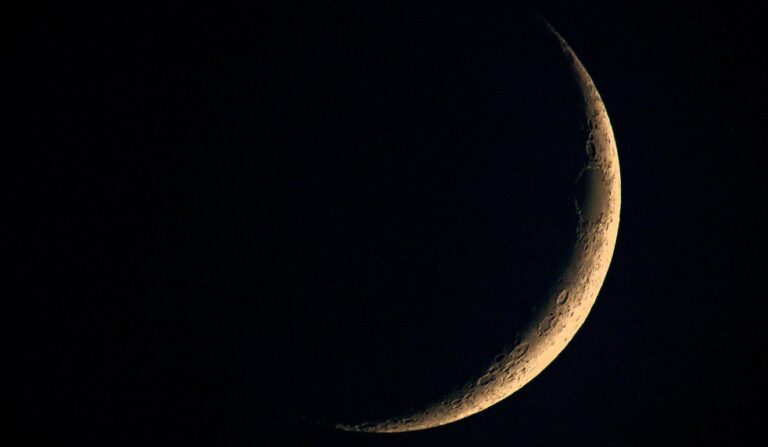 Fase da Lua Minguante em 7 de Janeiro e Impactos no Ciclo Lunar de Janeiro