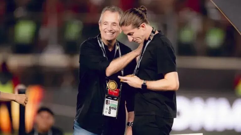 Luiz Eduardo Baptista defende reconhecimento a Filipe Luís após título do Flamengo