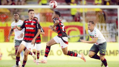 Flamengo arranca empate no carioca com time de juniores