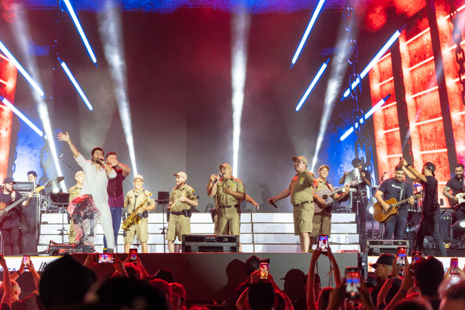 Banda da pm anima o verão maior paraná com shows em matinhos
