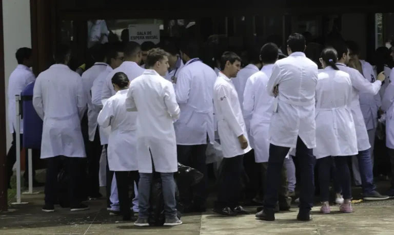 Concurso Ebserh recebe inscrições para vagas na área médica até 30 de janeiro