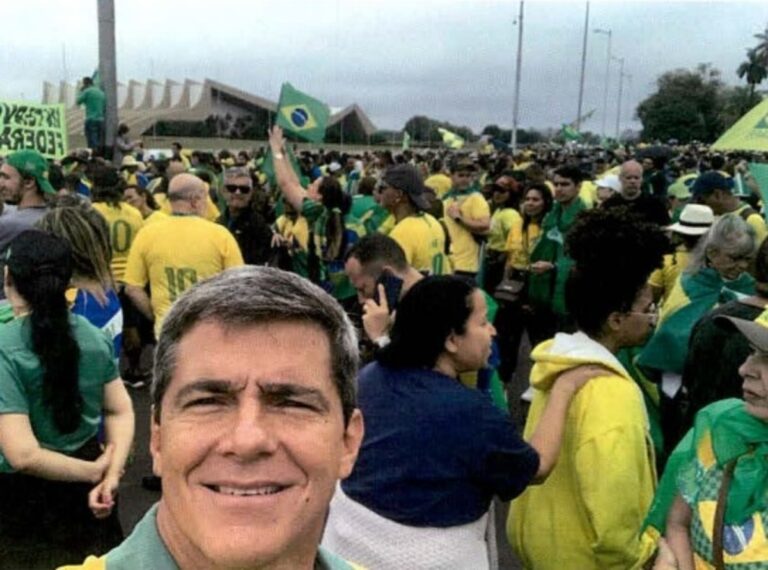 General condenado por plano contra Lula ganha direito a trabalho na prisão