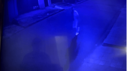 Homem esfaqueado após dormir na calçada para escapar do calor em Belo Horizonte